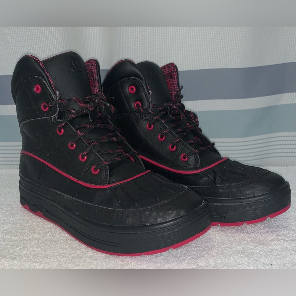 Nike ACG Woodside 2 High Black & Pink GS 524876-001 Winter Boots Waterproof